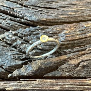 Silberring mit Feingold und einem Brillanten